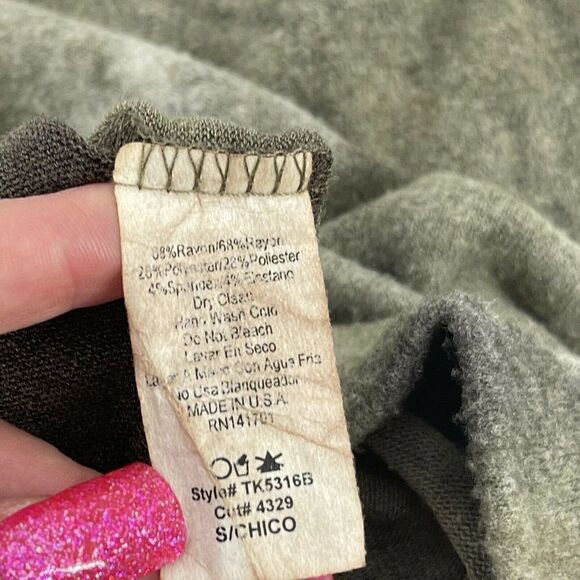 Tie Dye Cold Shoulder Sweatshirt Green Cozy Soft Inside Out 143 Story Size S Top - Picture 7 of 7